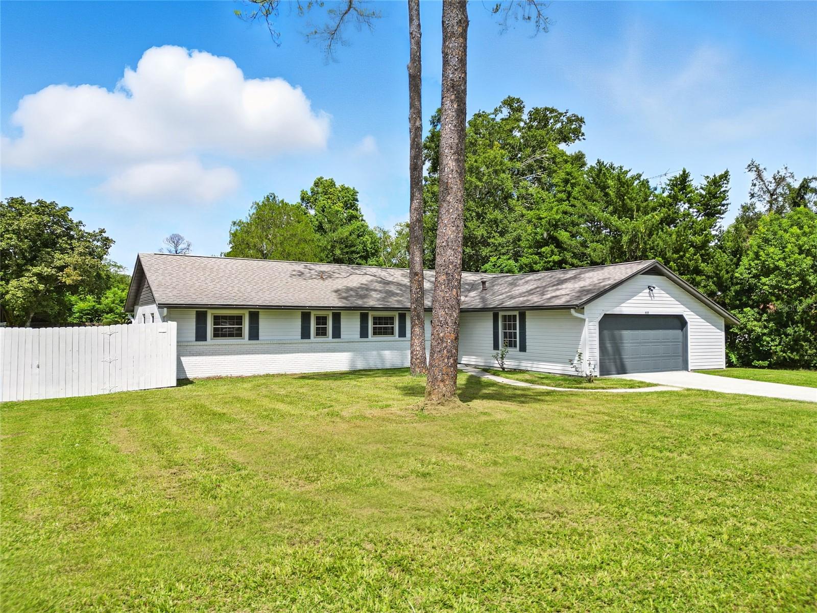 Image 2 of 43 For 620 21st  