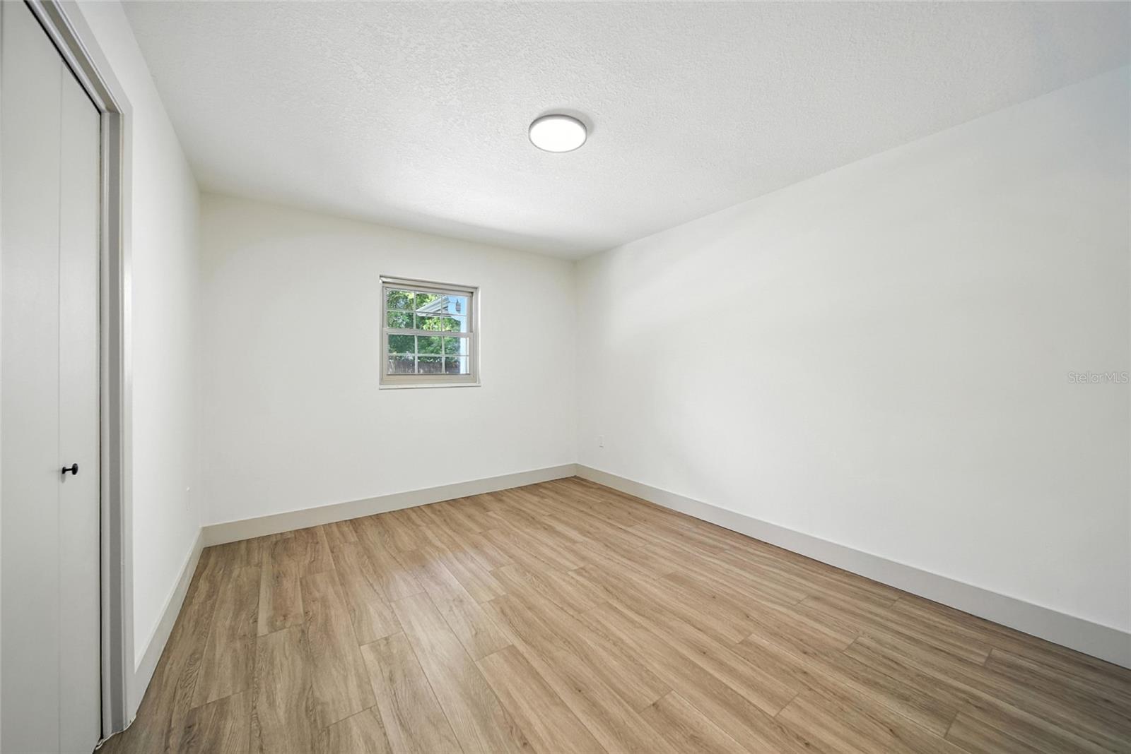 Image 21 of 43 For 620 21st  