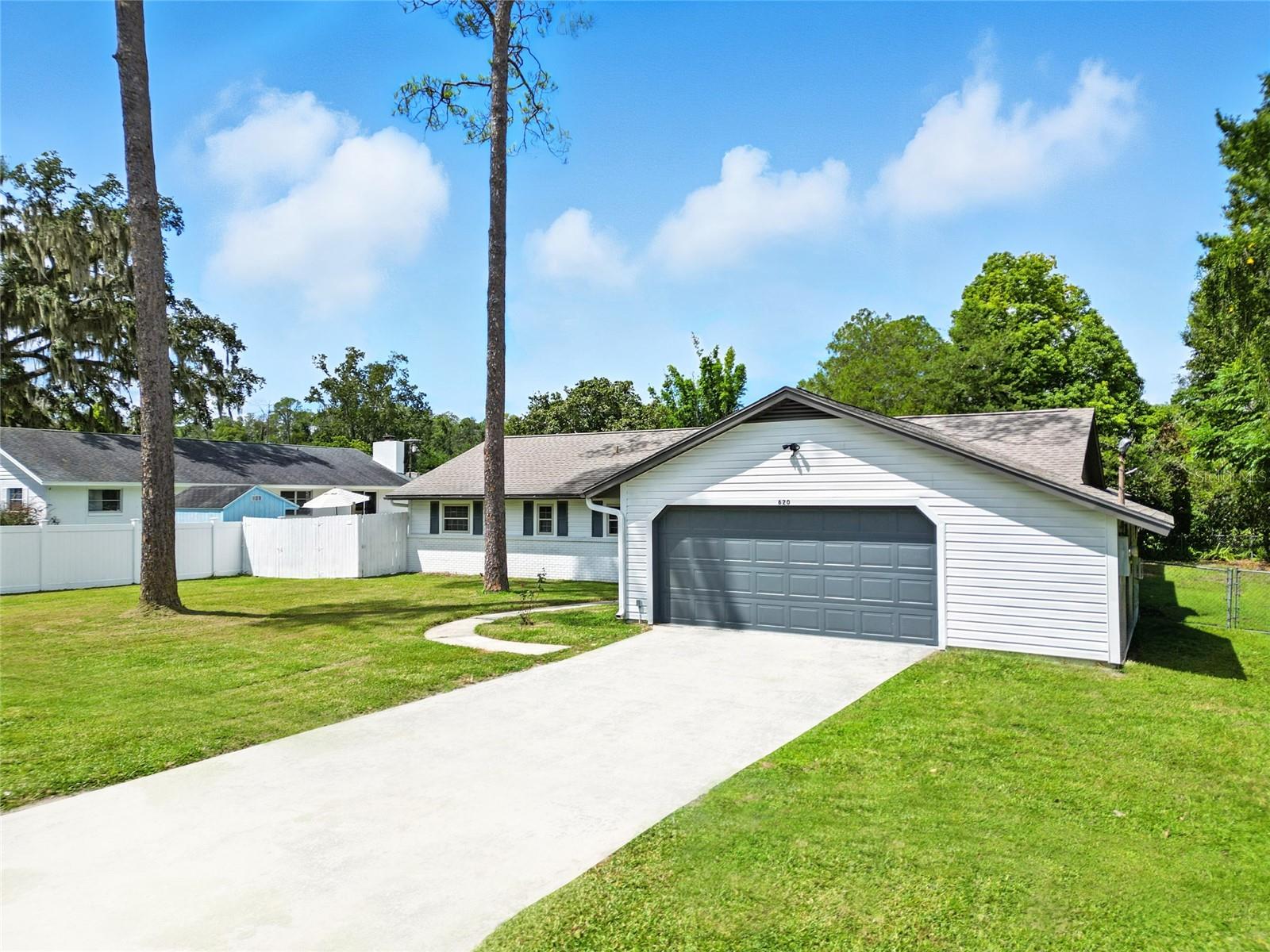 Image 3 of 43 For 620 21st  