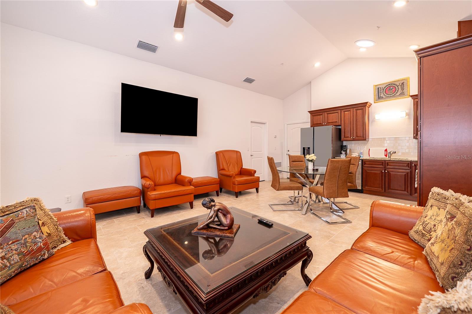 Image 13 of 31 For 2812 Shantiniketan Boulevard I-12