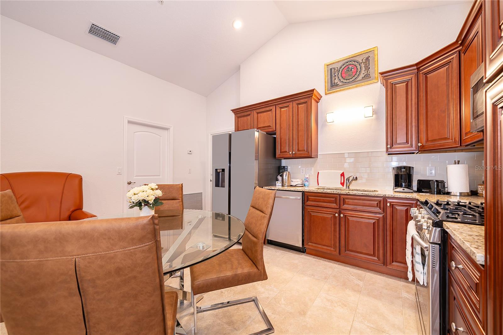 Image 9 of 31 For 2812 Shantiniketan Boulevard I-12