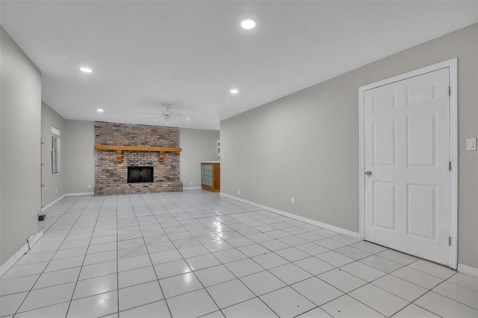 Image 12 of 29 For 5911 Fernhill Drive