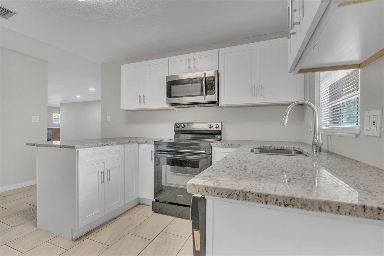Image 18 of 29 For 5911 Fernhill Drive