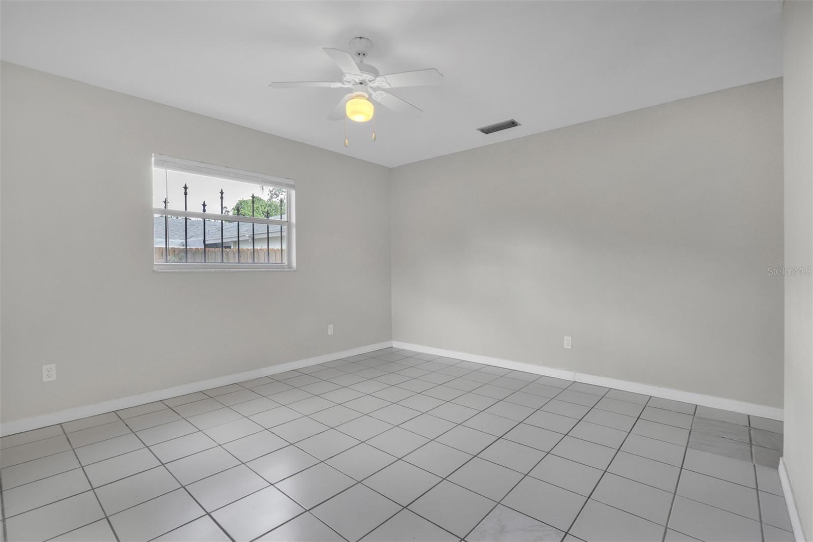Image 9 of 29 For 5911 Fernhill Drive