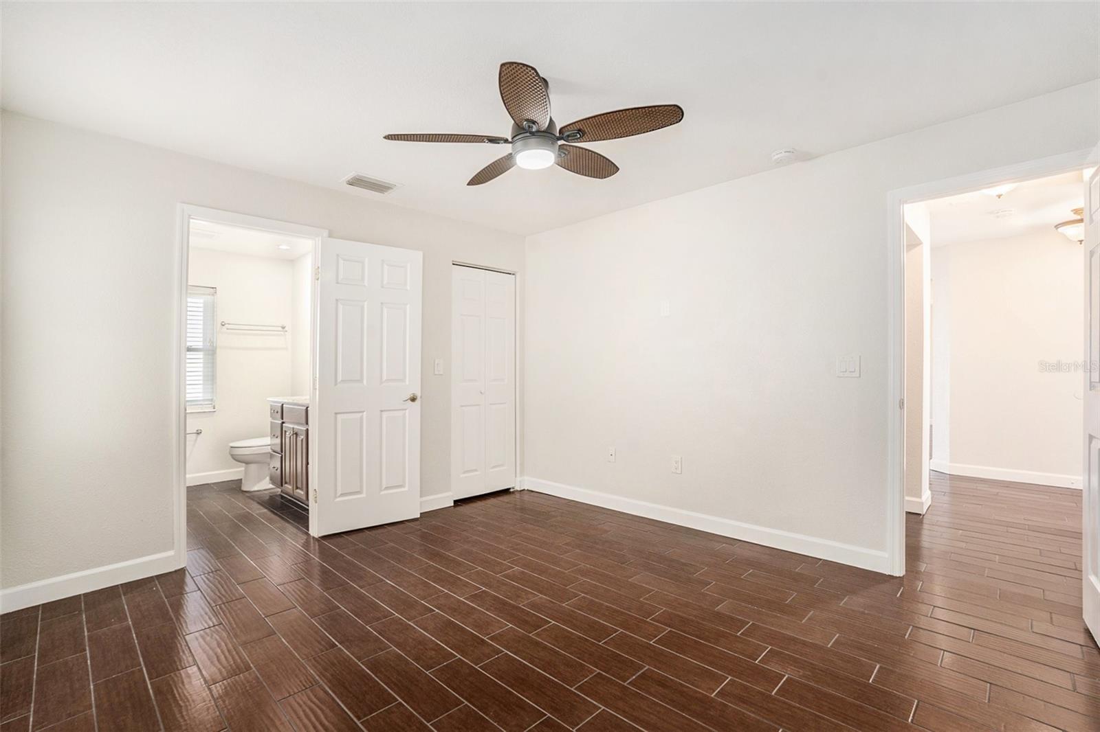 Image 19 of 27 For 8010 Buttonball Lane