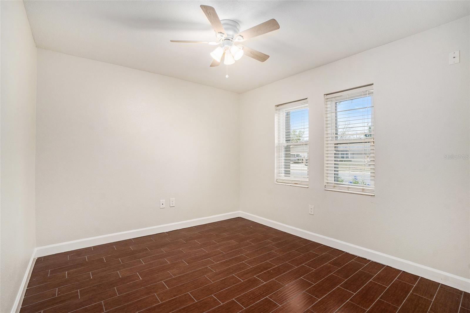 Image 21 of 27 For 8010 Buttonball Lane