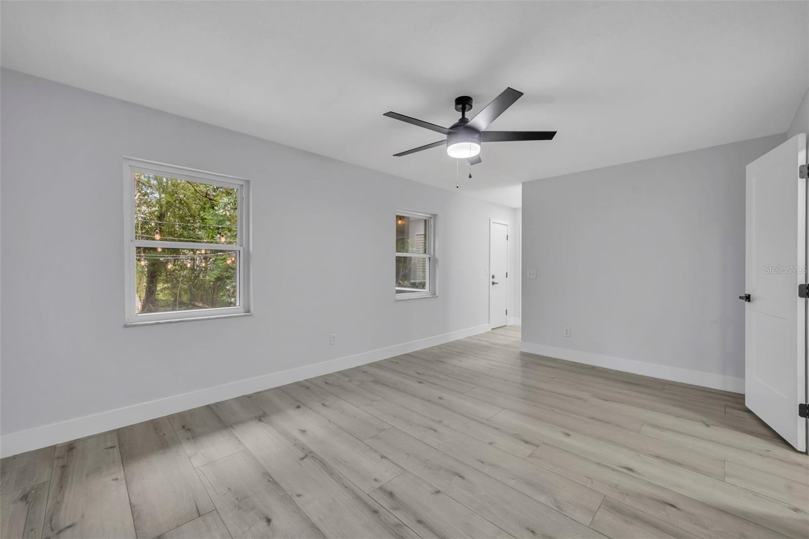 Image 23 of 65 For 672 Silver Creek Drive