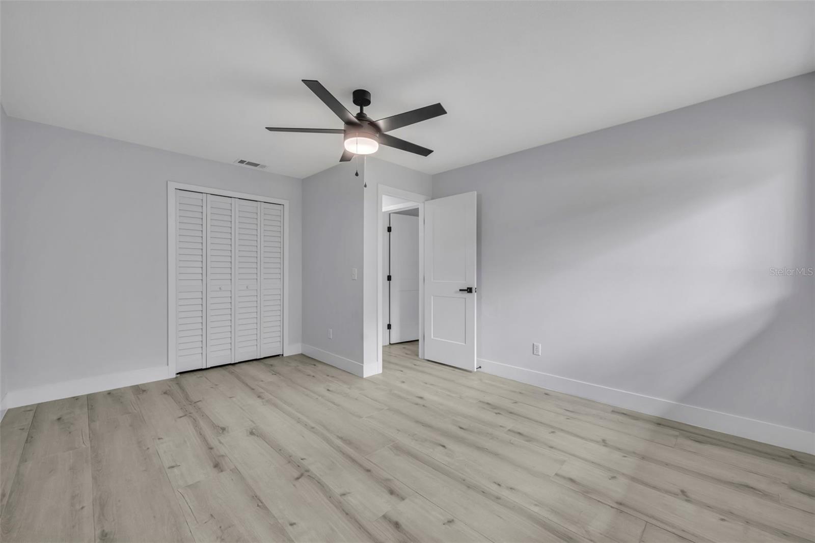 Image 33 of 65 For 672 Silver Creek Drive