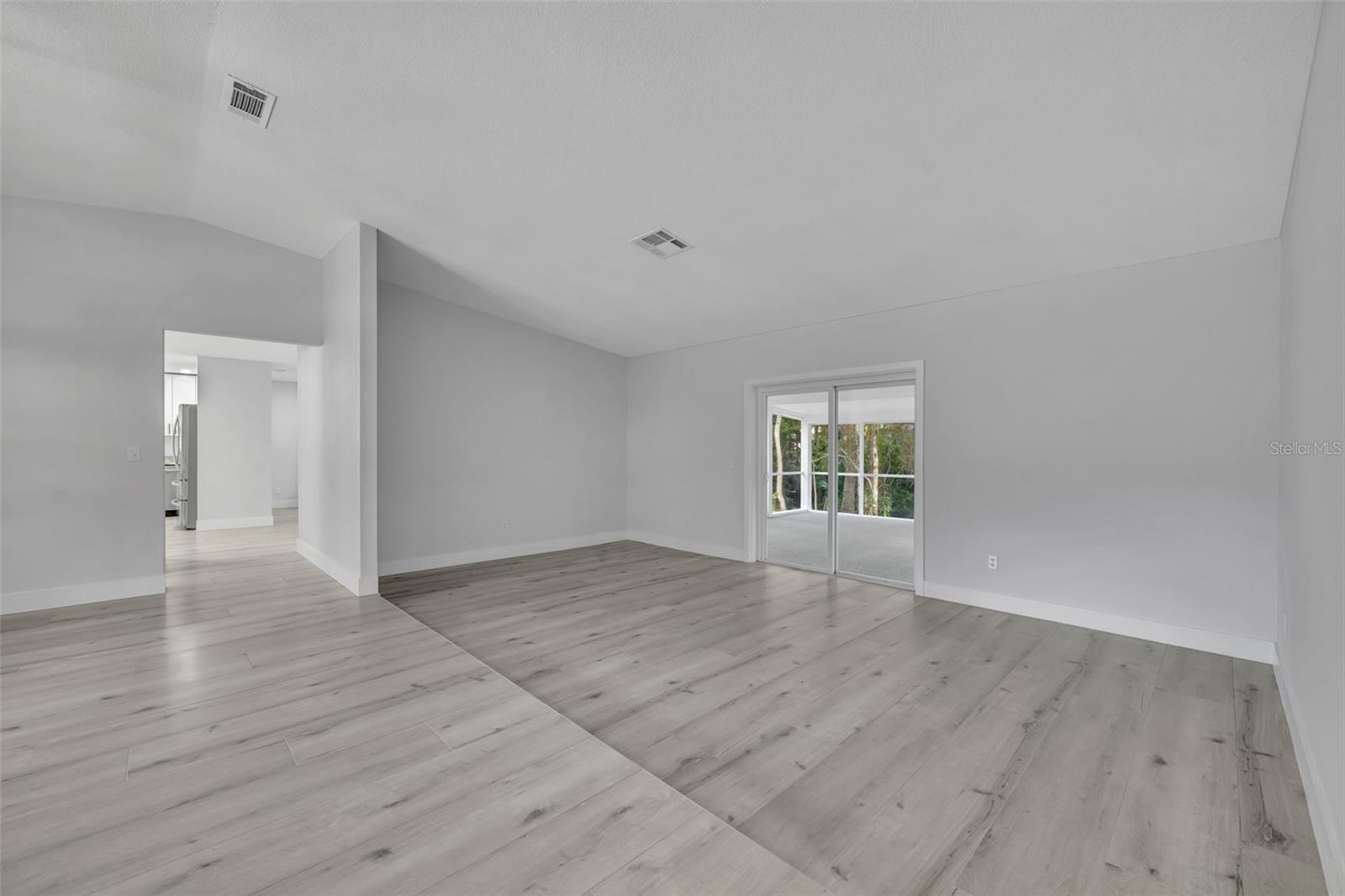 Image 4 of 65 For 672 Silver Creek Drive