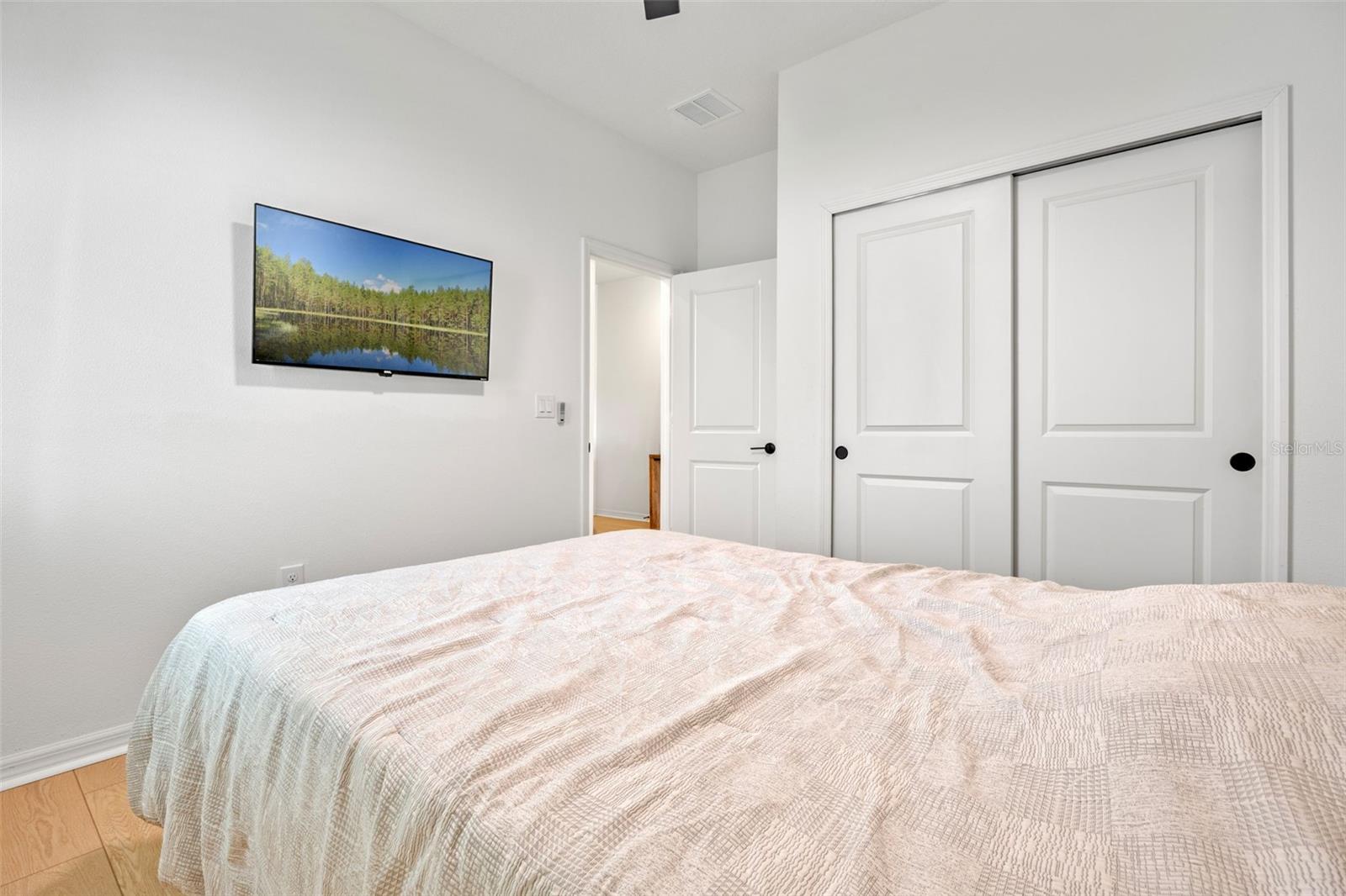 Image 12 of 31 For 625 Overpool Avenue