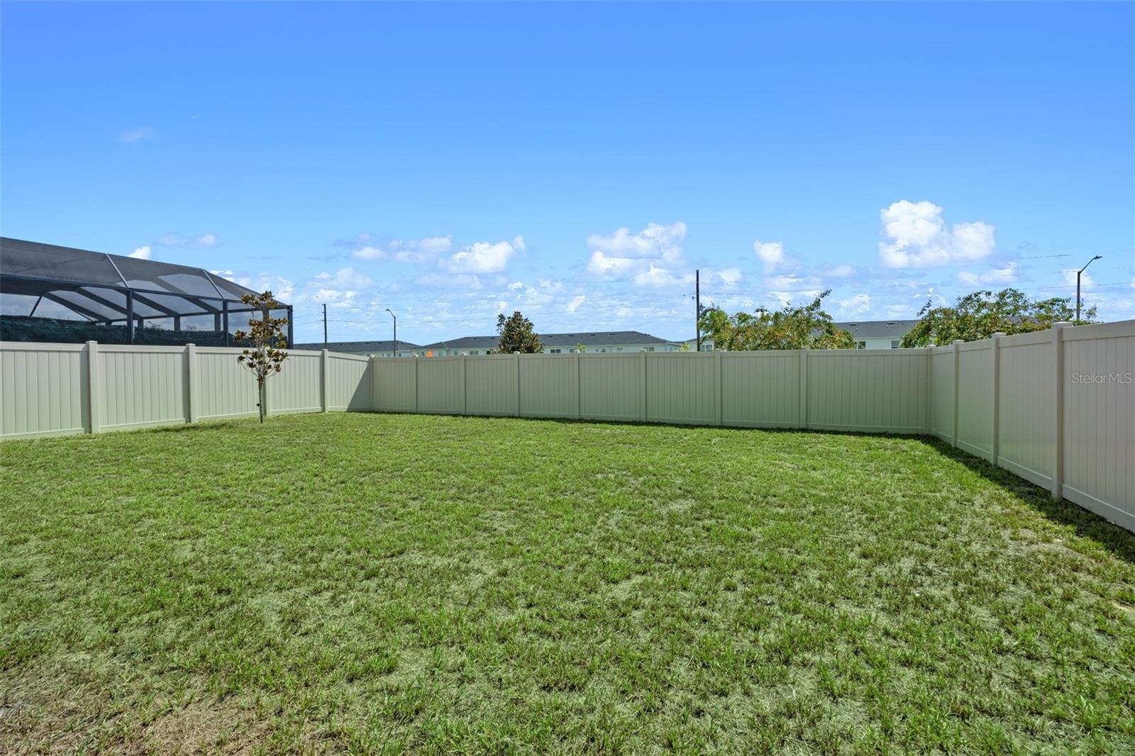 Image 21 of 31 For 625 Overpool Avenue