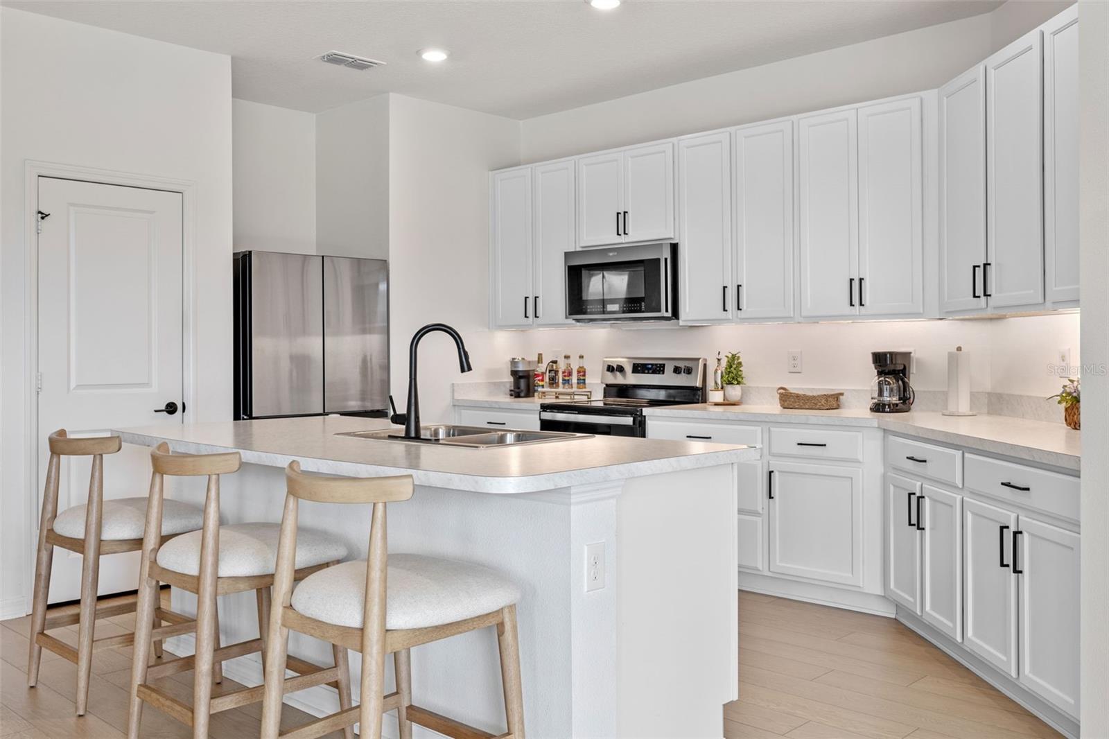 Image 5 of 31 For 625 Overpool Avenue