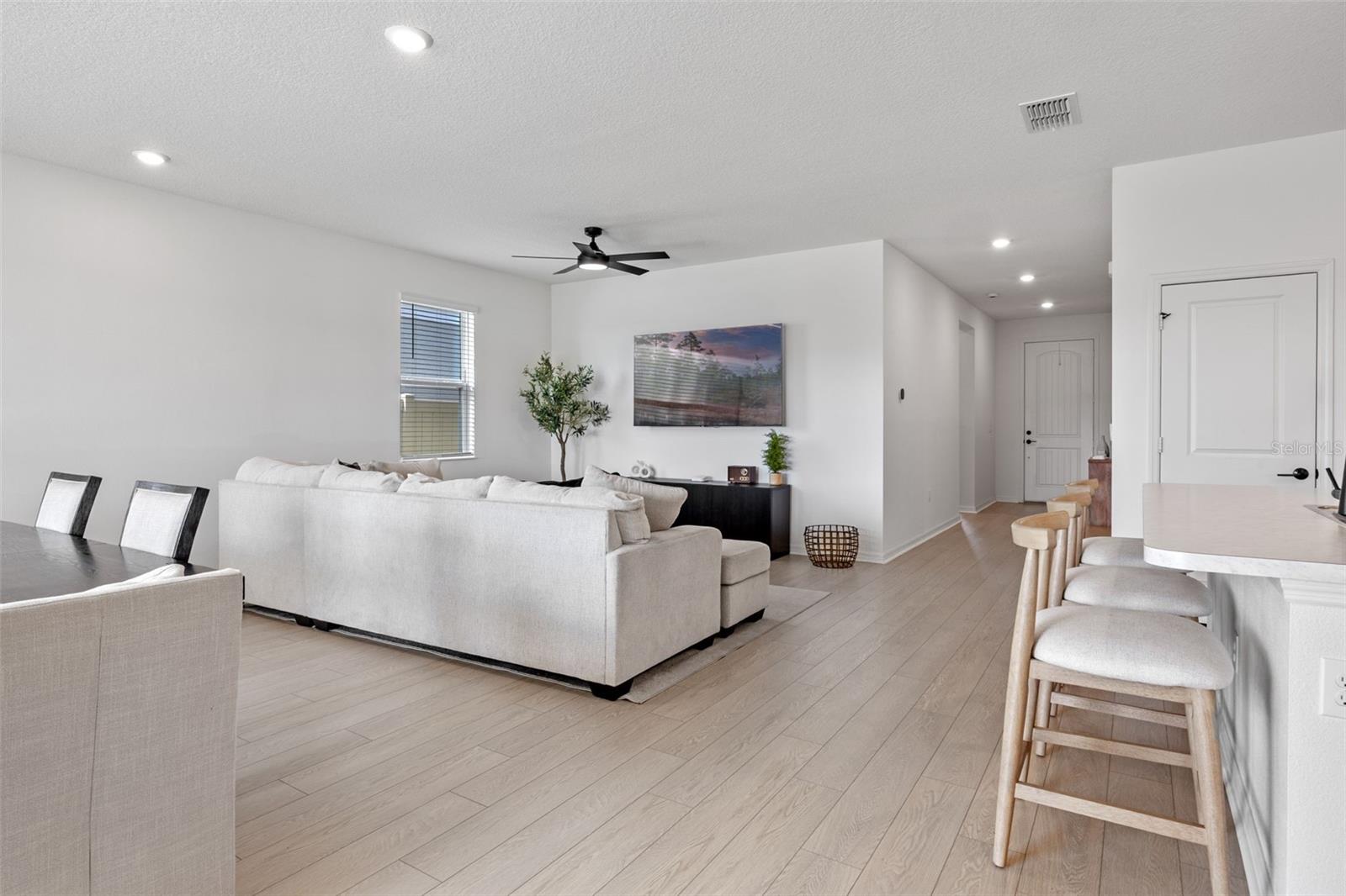 Image 6 of 31 For 625 Overpool Avenue