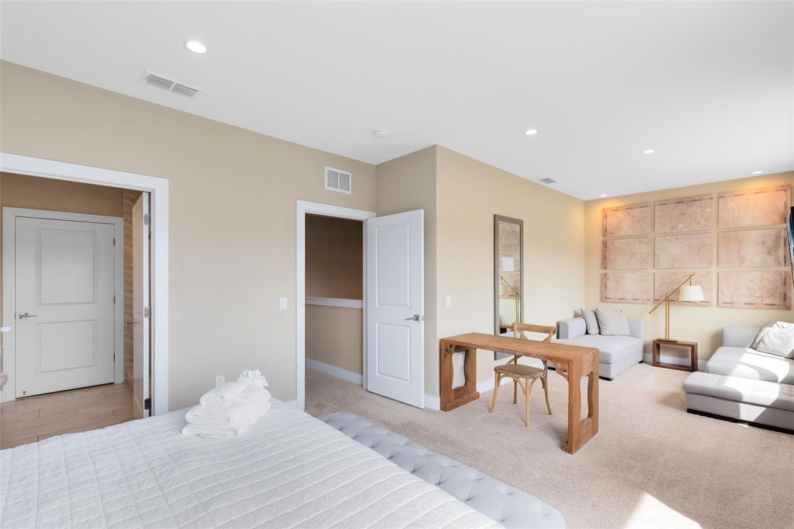 Image 13 of 38 For 3061 Rockefeller Way