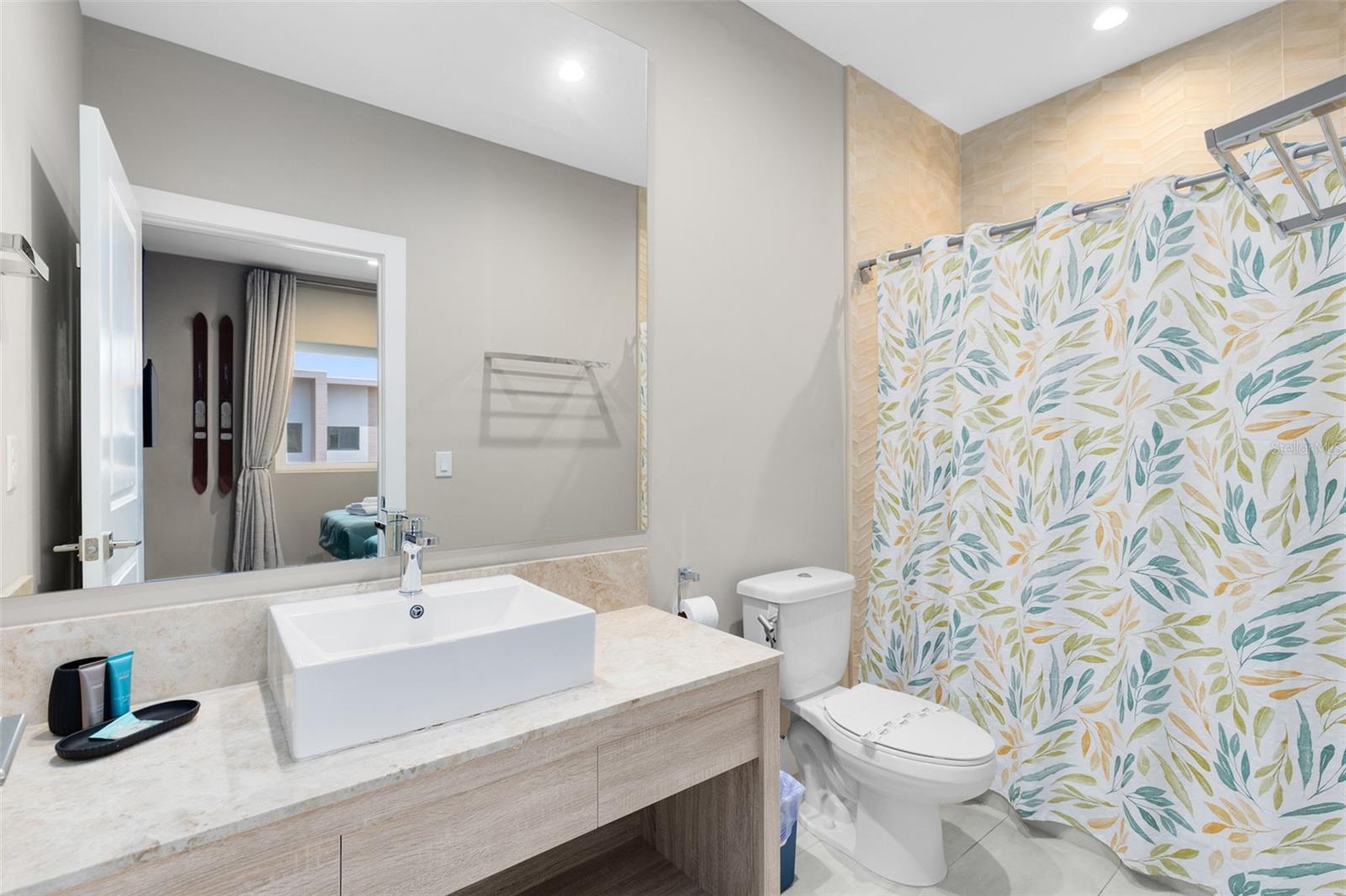 Image 17 of 38 For 3061 Rockefeller Way