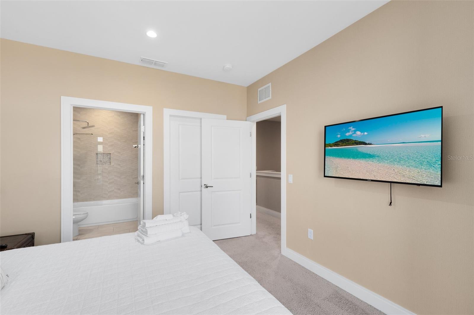 Image 19 of 38 For 3061 Rockefeller Way