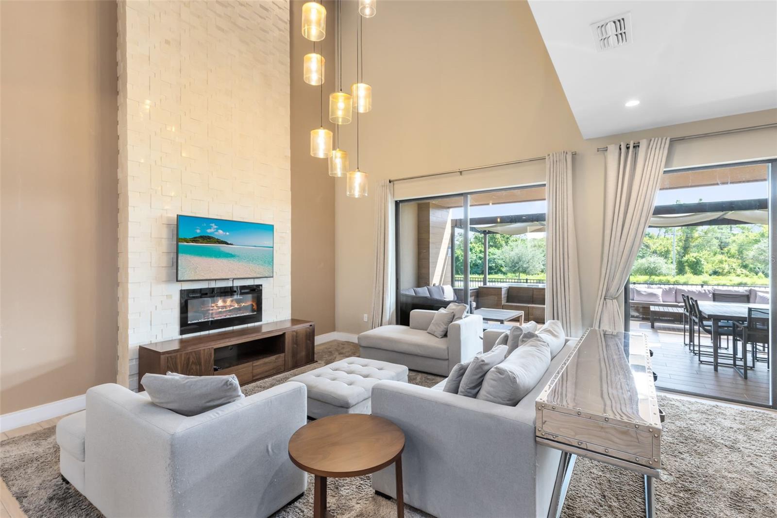 Image 8 of 38 For 3061 Rockefeller Way