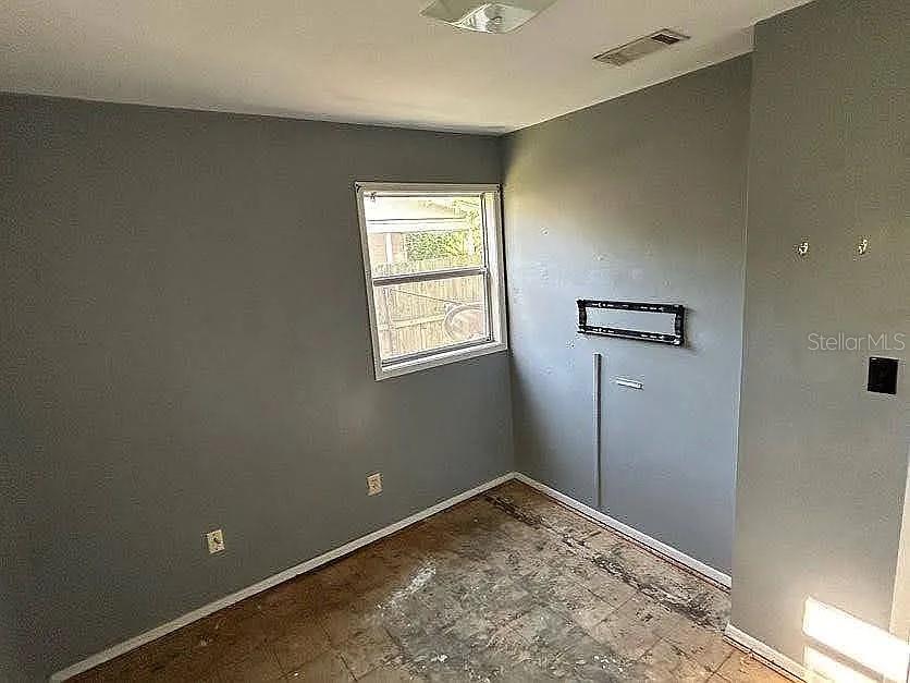 Image 10 of 26 For 720 79th Avenue