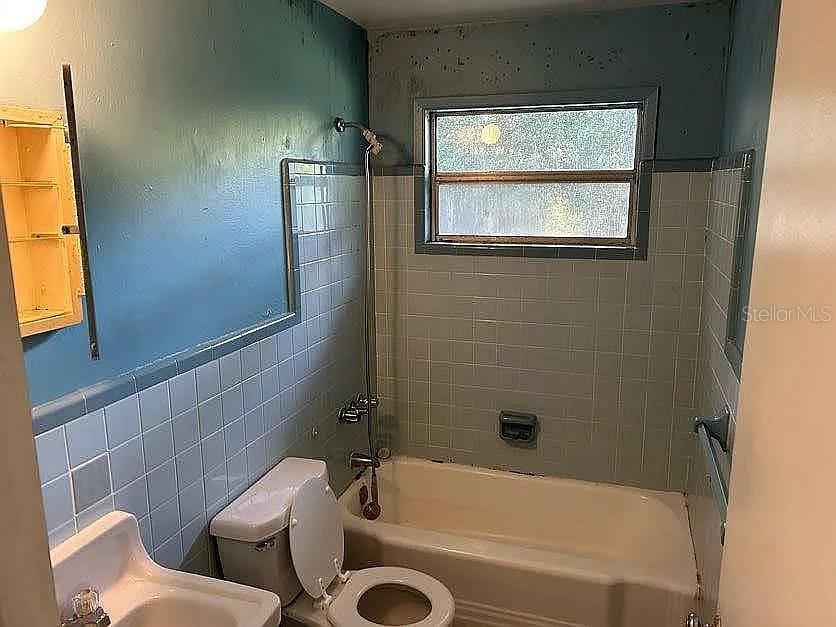 Image 16 of 26 For 720 79th Avenue