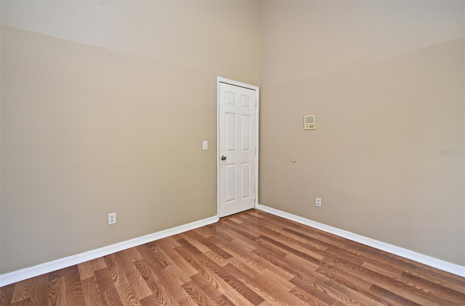 Image 32 of 40 For 8623 Honolulu Drive