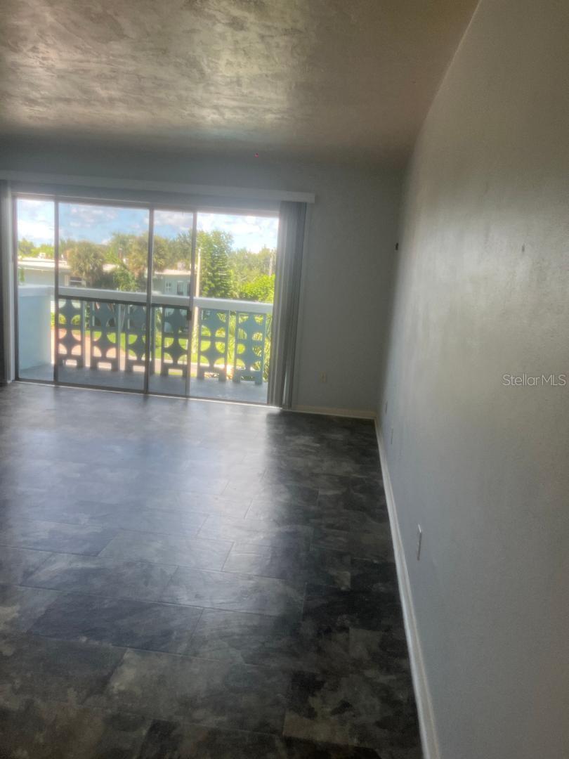 Image 2 of 12 For 221 Columbia Drive 340