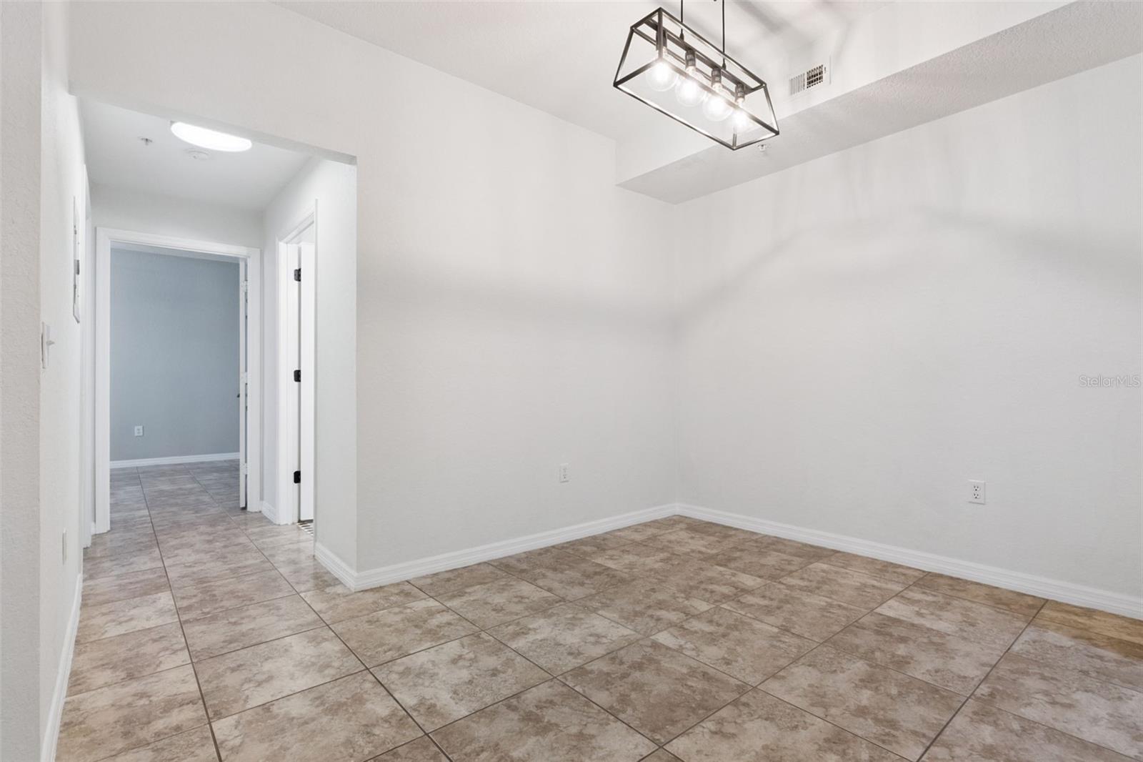 Image 17 of 28 For 13036 Mulberry Park Drive 417