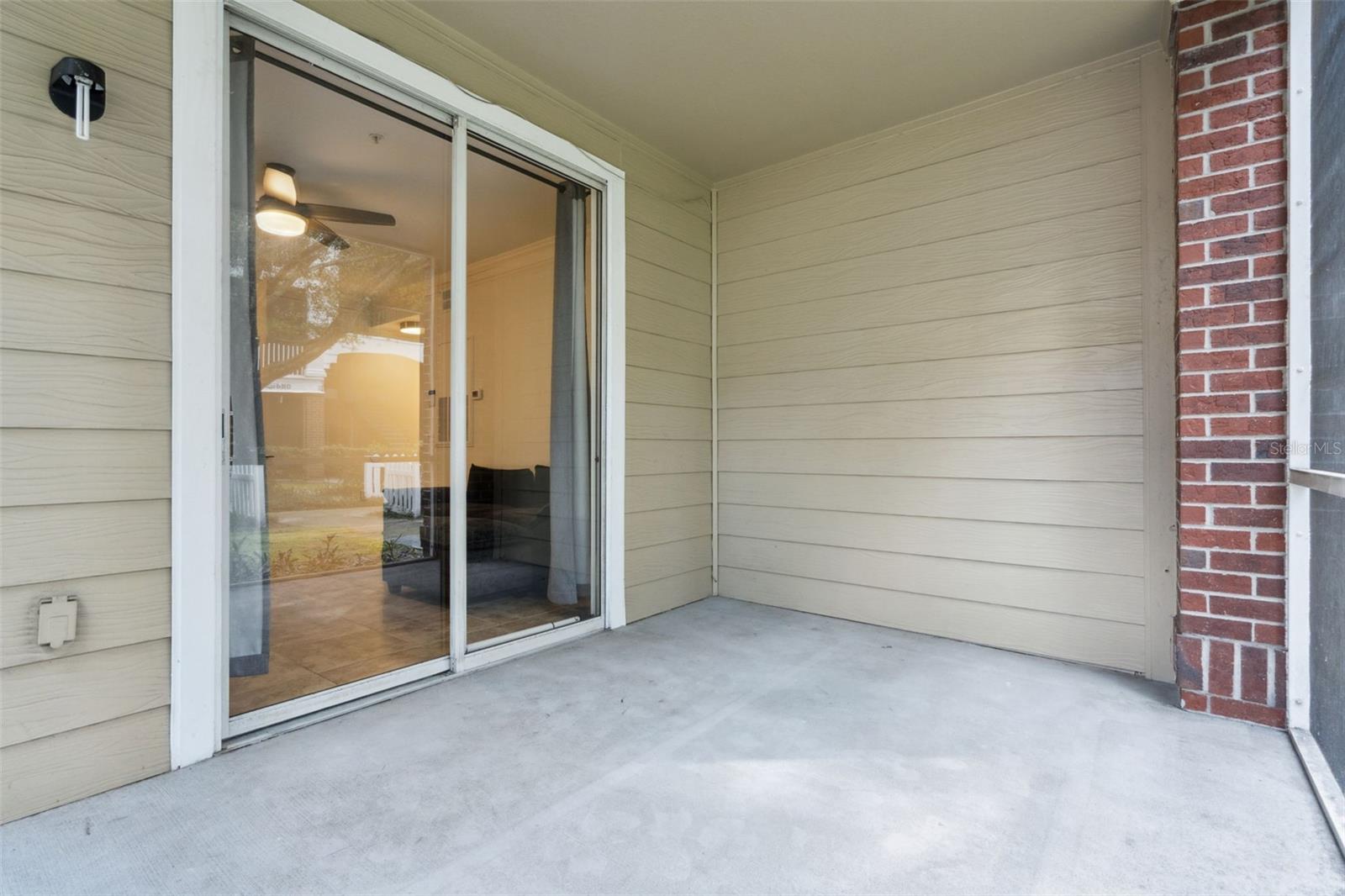 Image 26 of 28 For 13036 Mulberry Park Drive 417