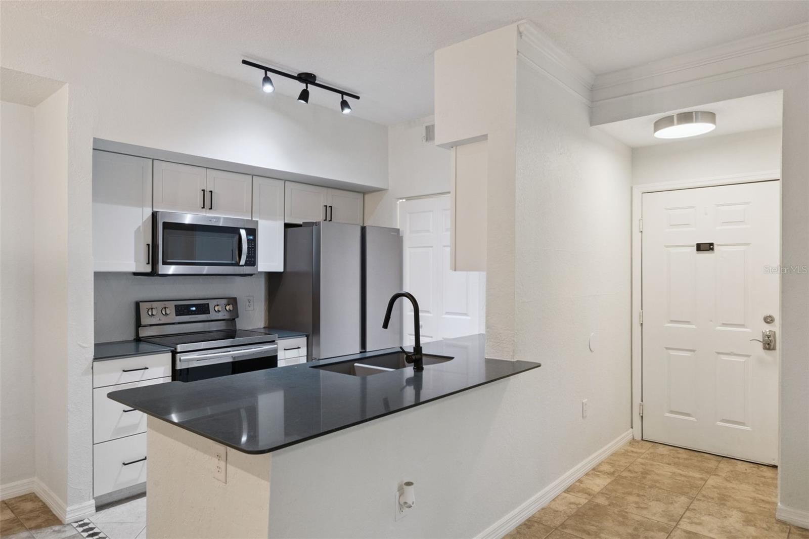 Image 3 of 28 For 13036 Mulberry Park Drive 417