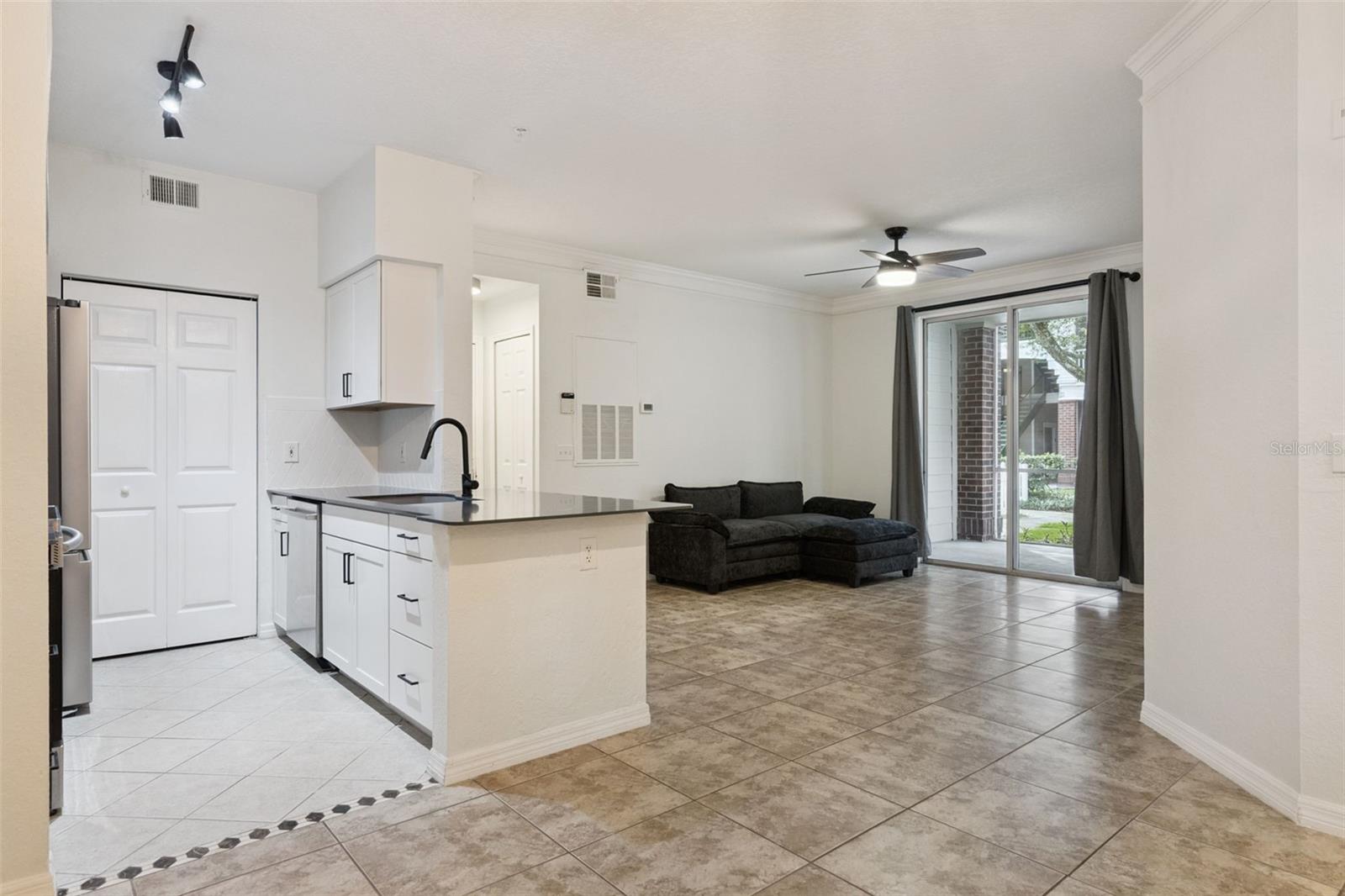 Image 8 of 28 For 13036 Mulberry Park Drive 417