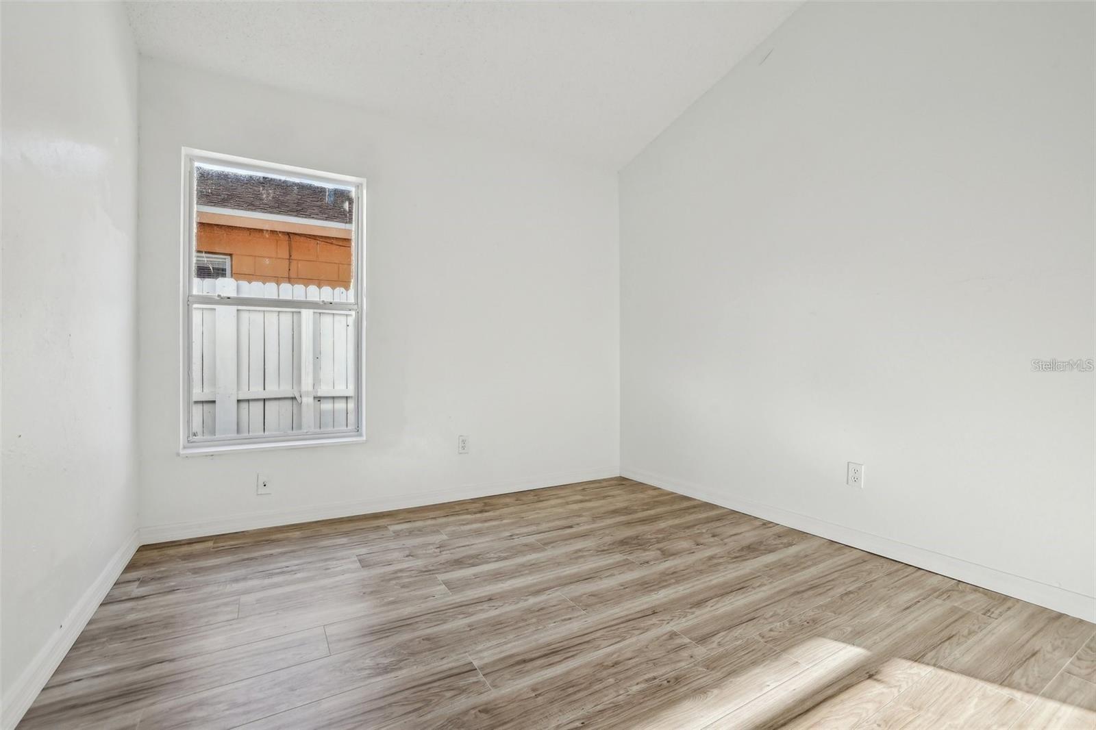 Image 10 of 20 For 11136 Einbender Road