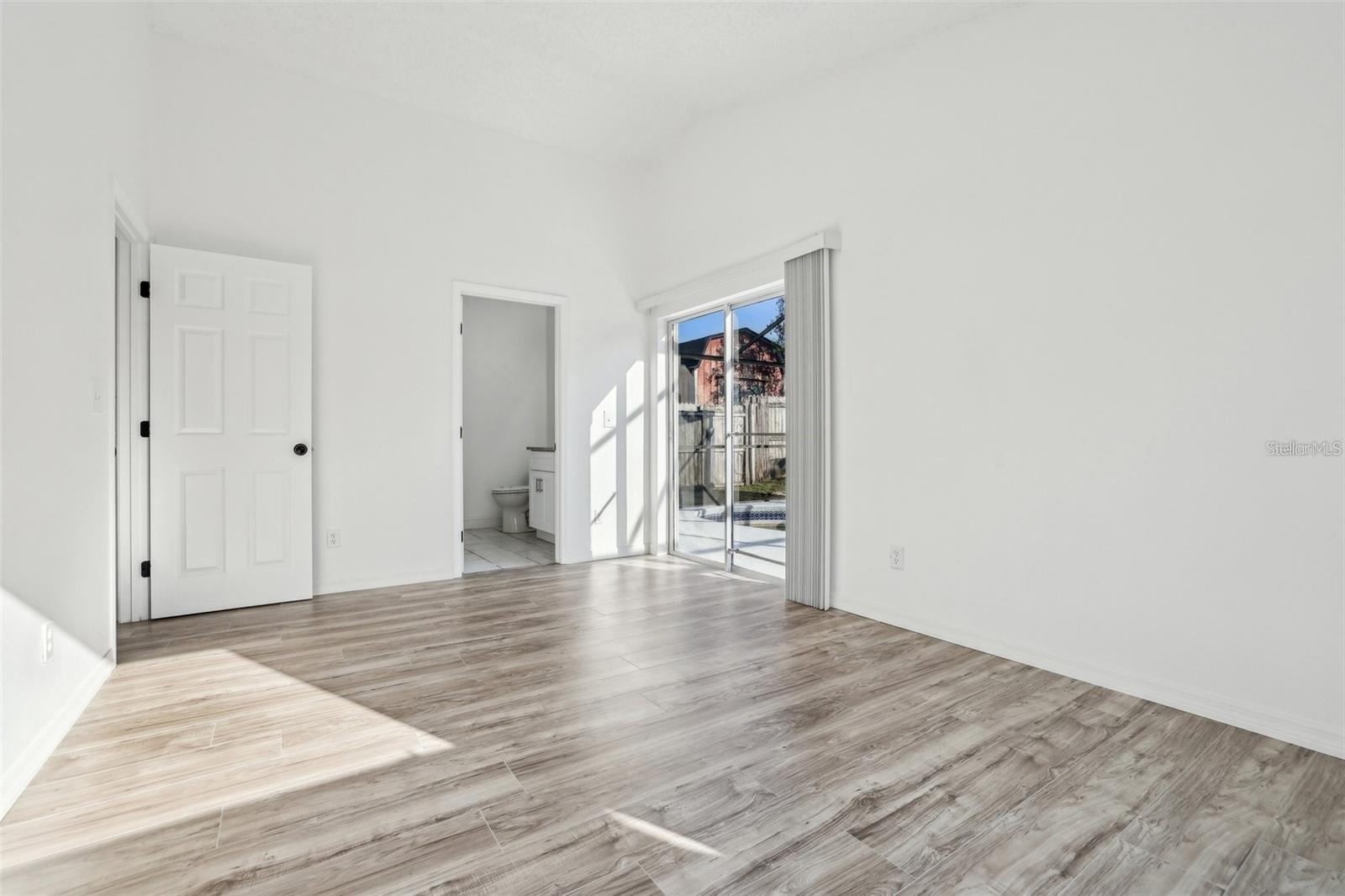 Image 11 of 20 For 11136 Einbender Road