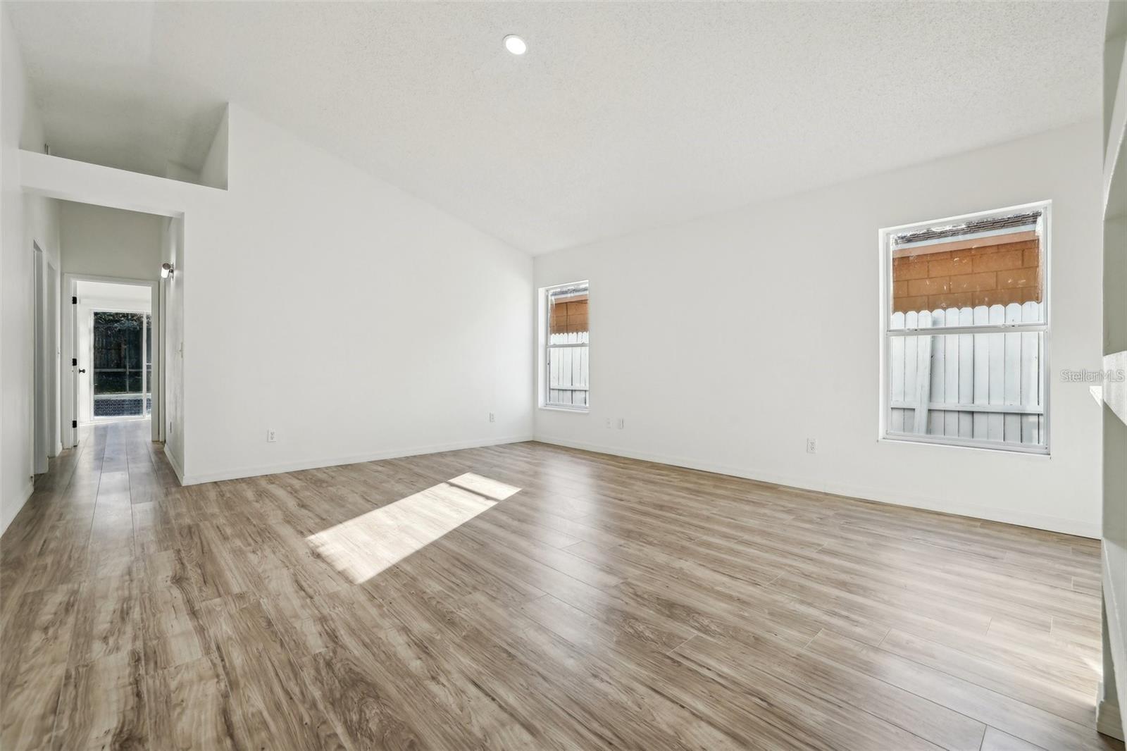 Image 4 of 20 For 11136 Einbender Road