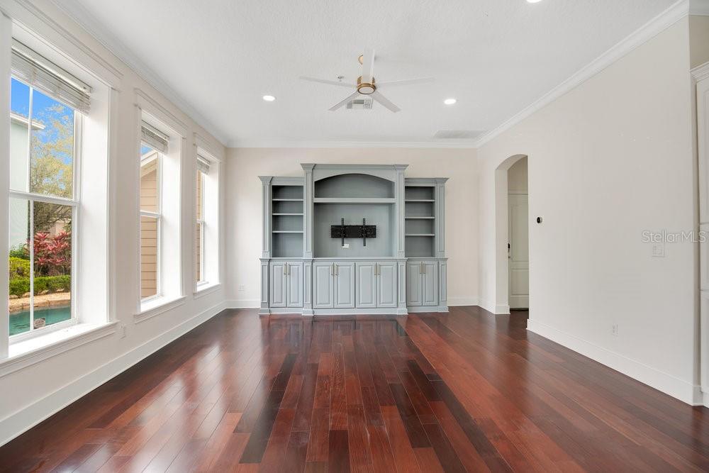 Image 18 of 62 For 1131 Fern Avenue