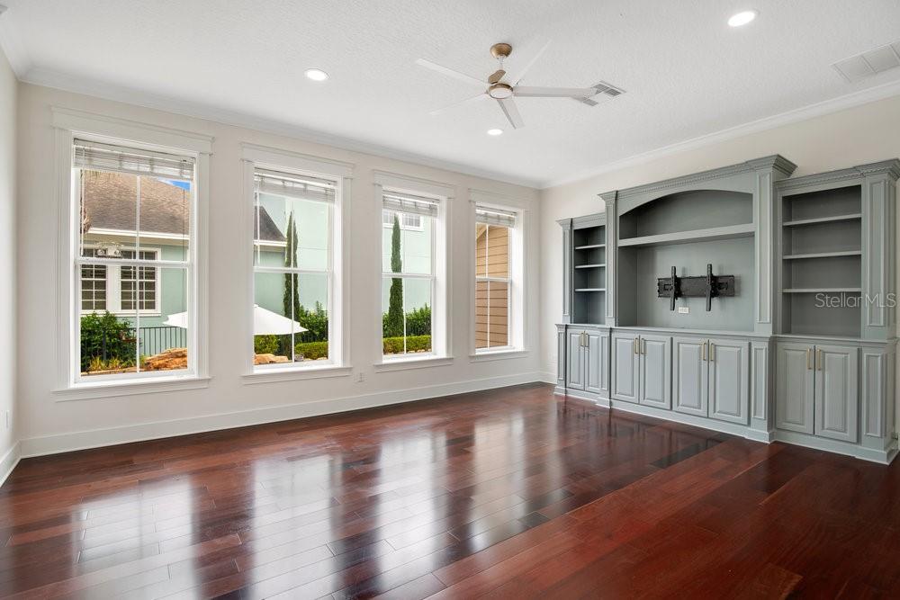 Image 19 of 62 For 1131 Fern Avenue