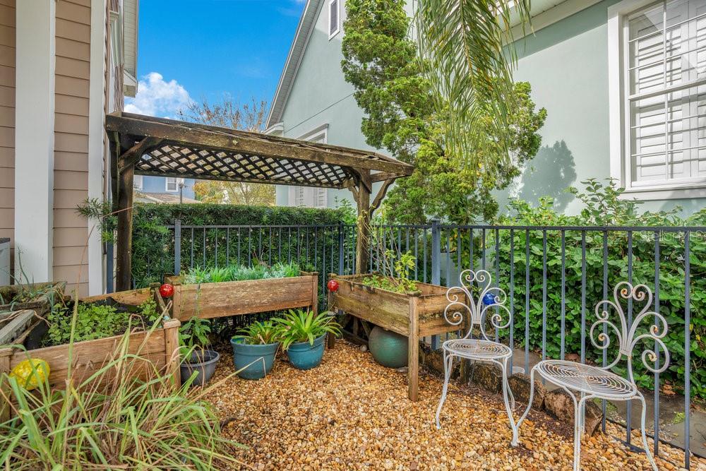 Image 37 of 62 For 1131 Fern Avenue