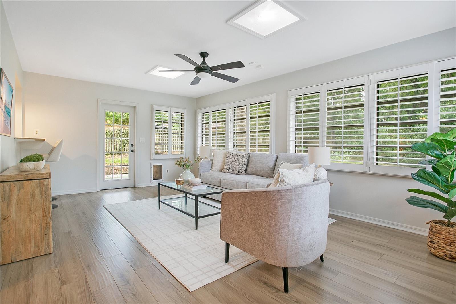Image 14 of 37 For 2015 Woody Drive