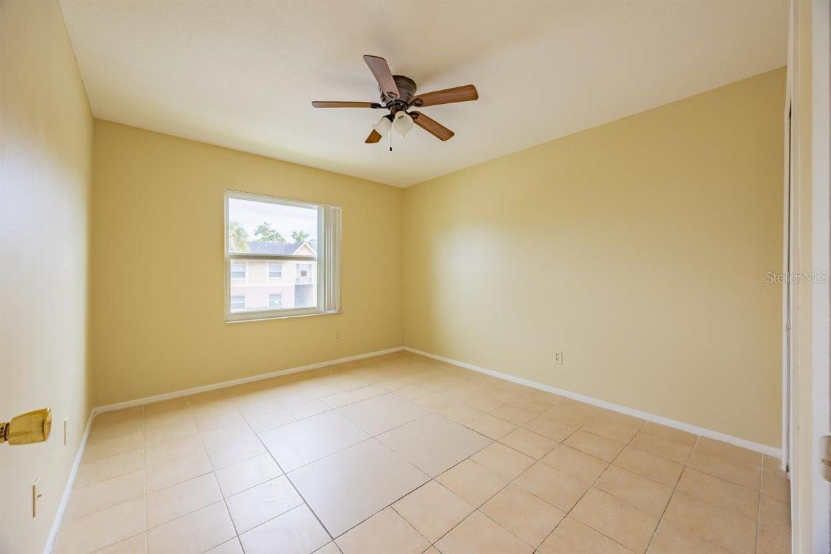 Image 10 of 17 For 9800 Turf Way Ge