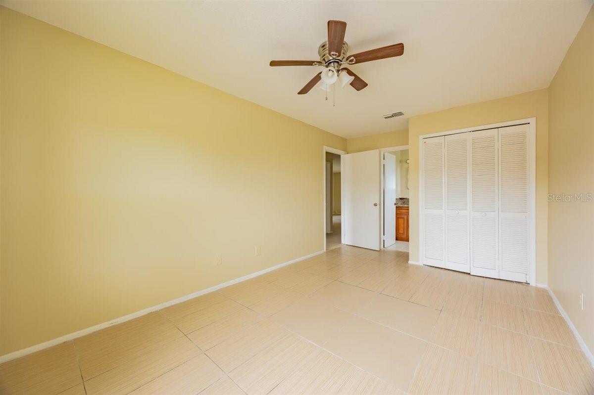 Image 13 of 17 For 9800 Turf Way Ge