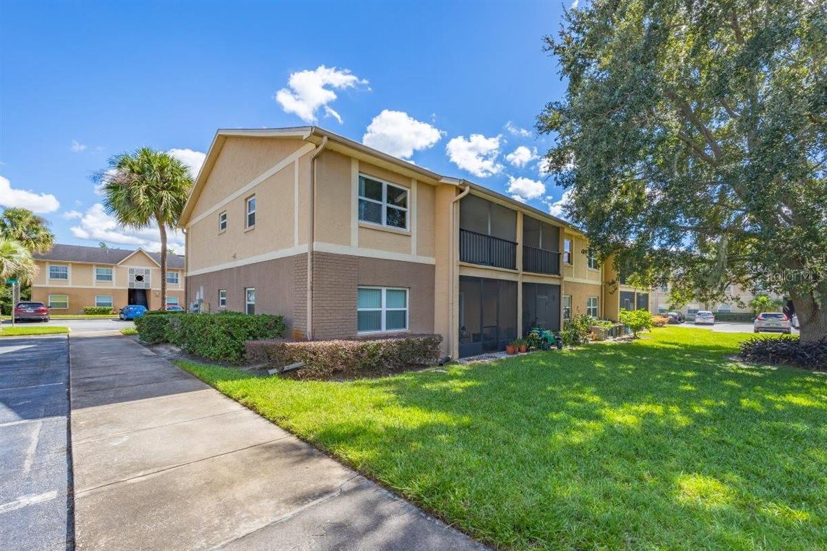 Image 3 of 17 For 9800 Turf Way Ge