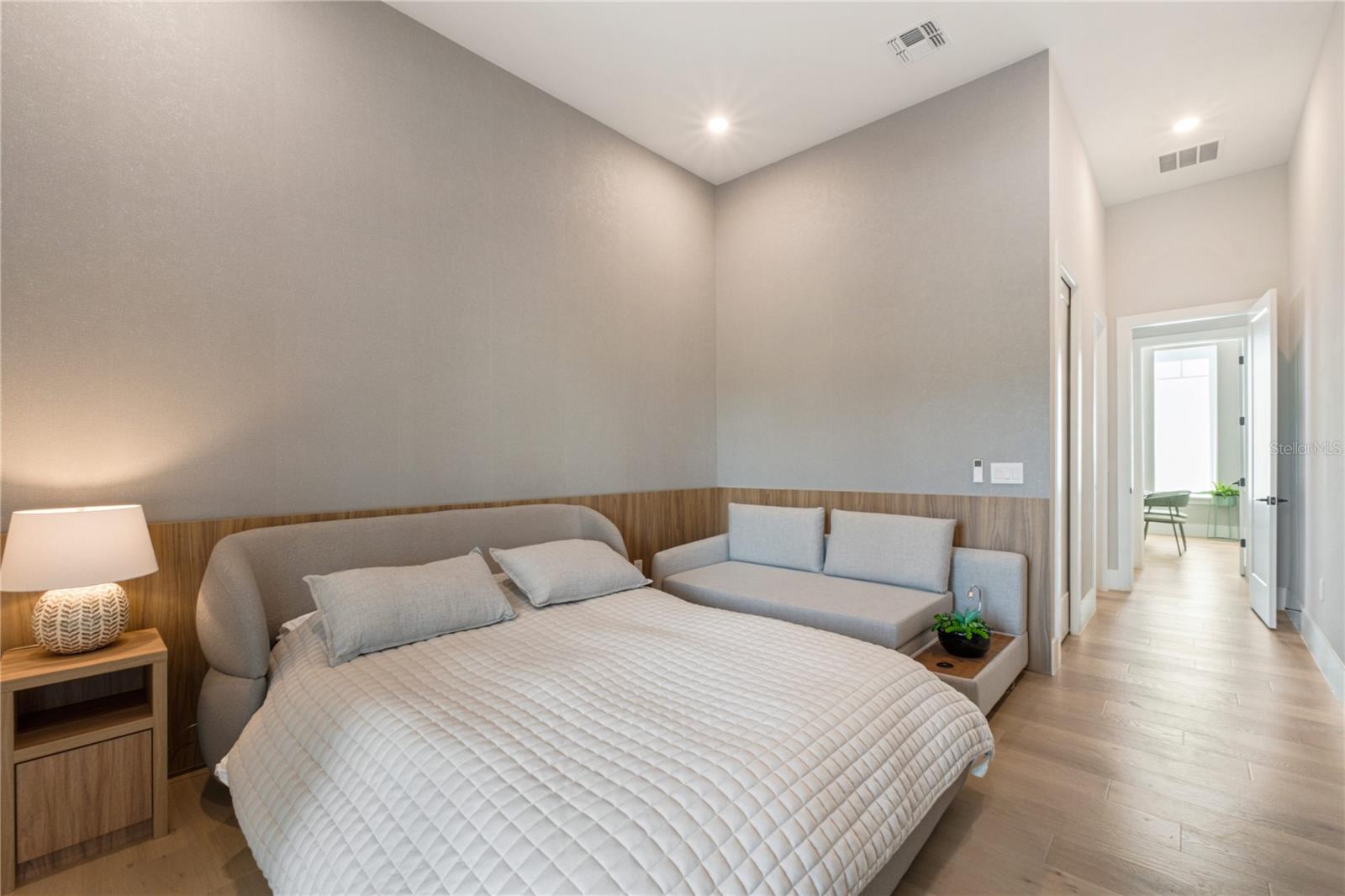 Image 18 of 48 For 16809 Bolsena Drive