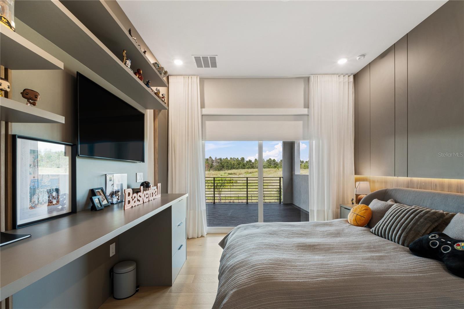 Image 29 of 48 For 16809 Bolsena Drive