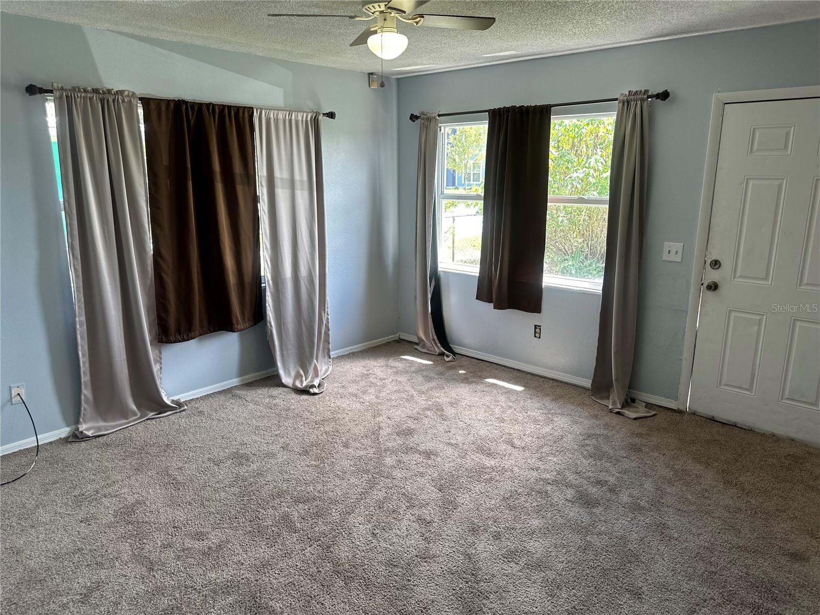 Image 2 of 10 For 3715 Avenue J Nw