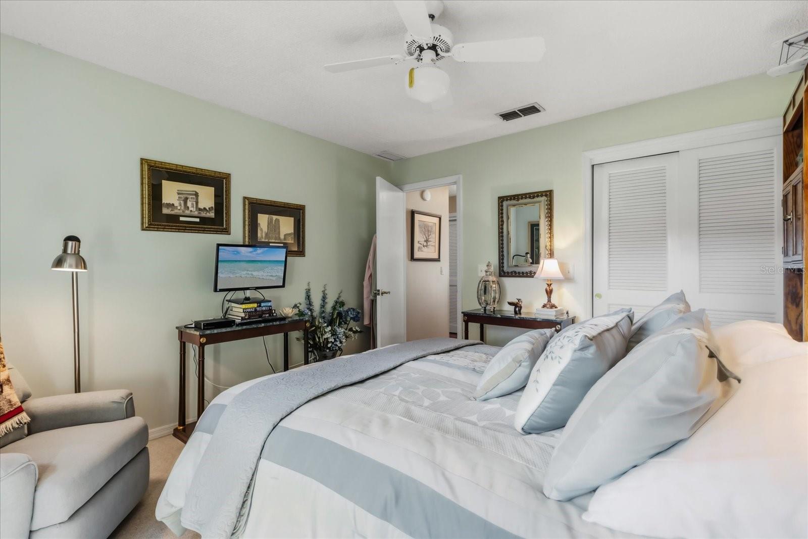 Image 25 of 44 For 448 Plumhollow Lane