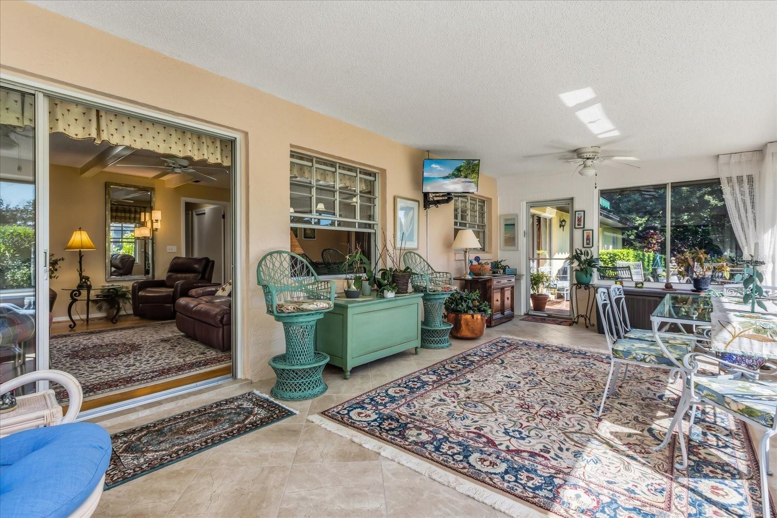 Image 29 of 44 For 448 Plumhollow Lane