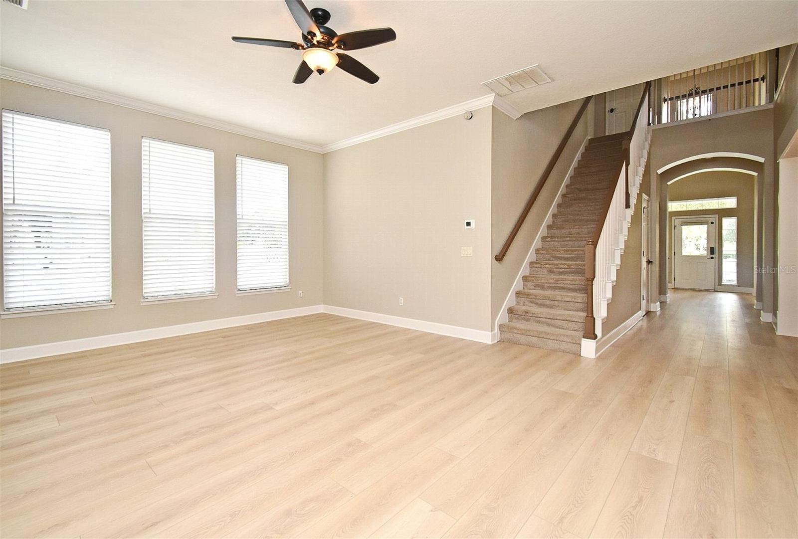 Image 3 of 42 For 815 Oak Shadows Road