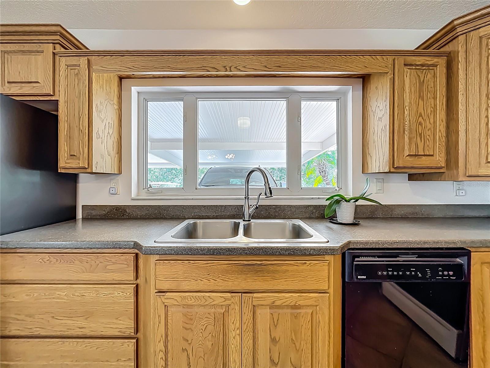 Image 61 of 100 For 527 Sunnyside Drive