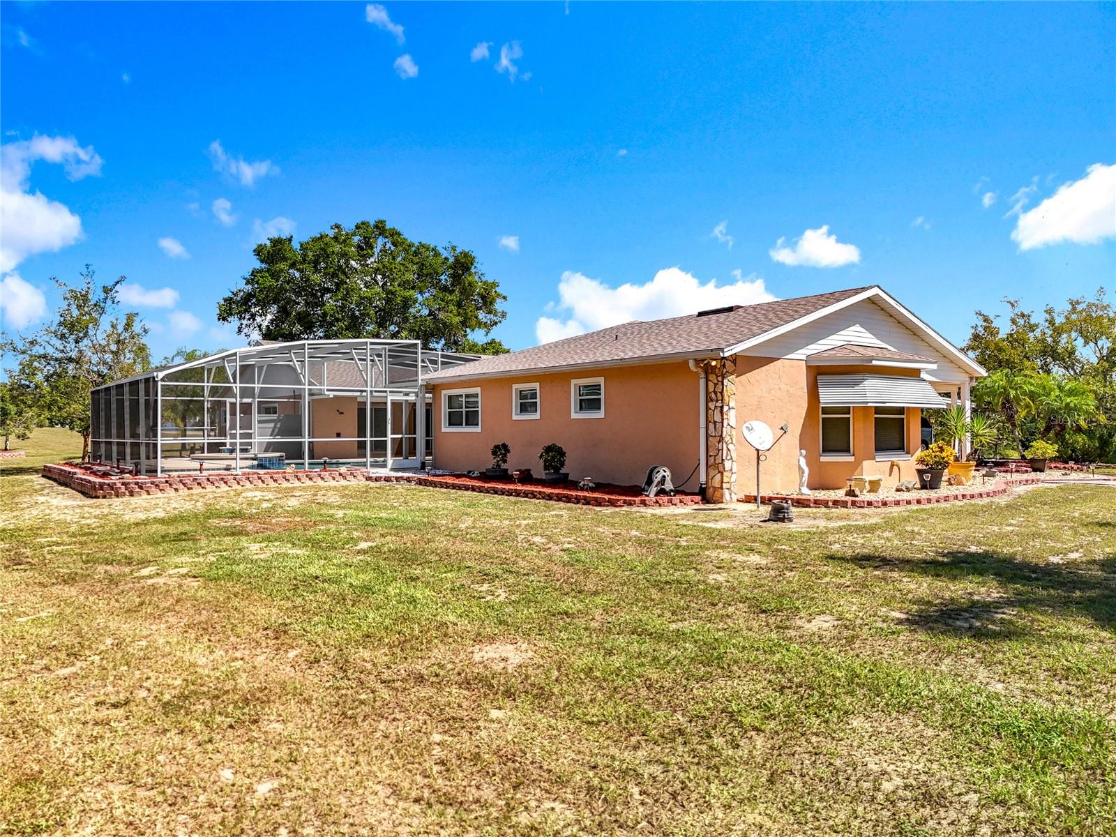 Image 82 of 100 For 527 Sunnyside Drive