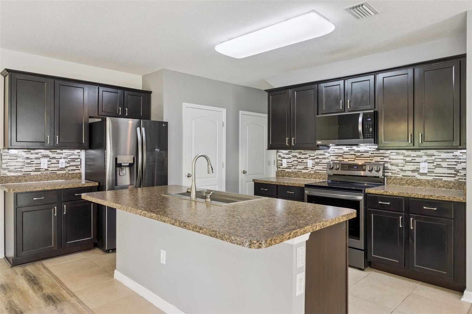 Image 12 of 43 For 10531 Whispering Hammock Drive