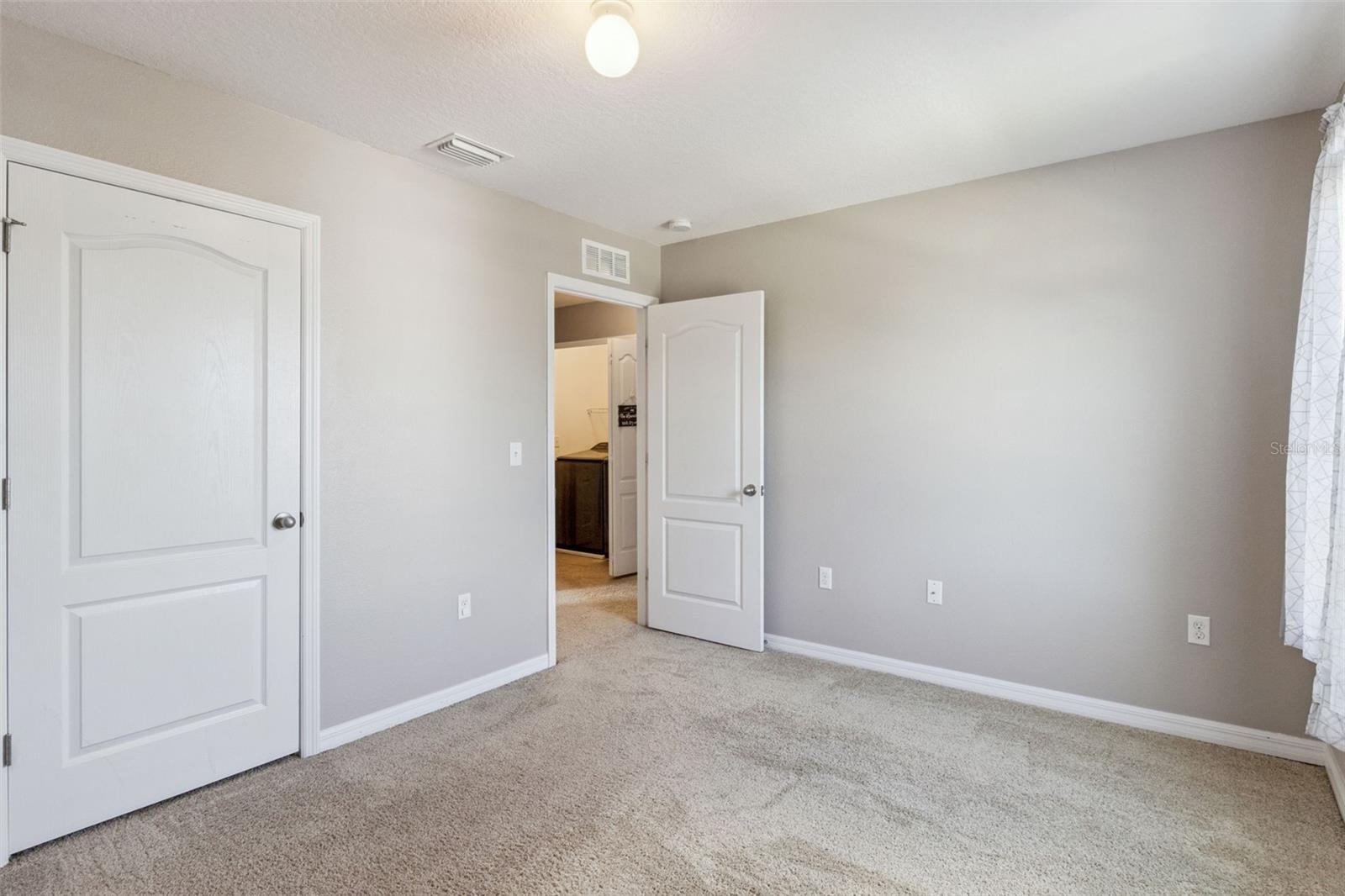 Image 27 of 43 For 10531 Whispering Hammock Drive