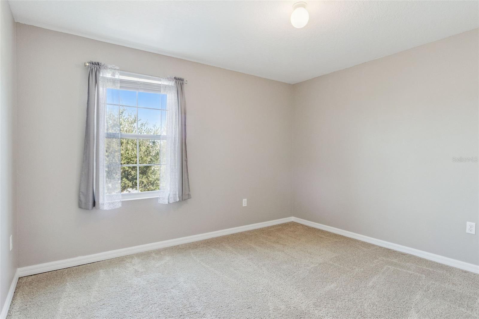 Image 28 of 43 For 10531 Whispering Hammock Drive